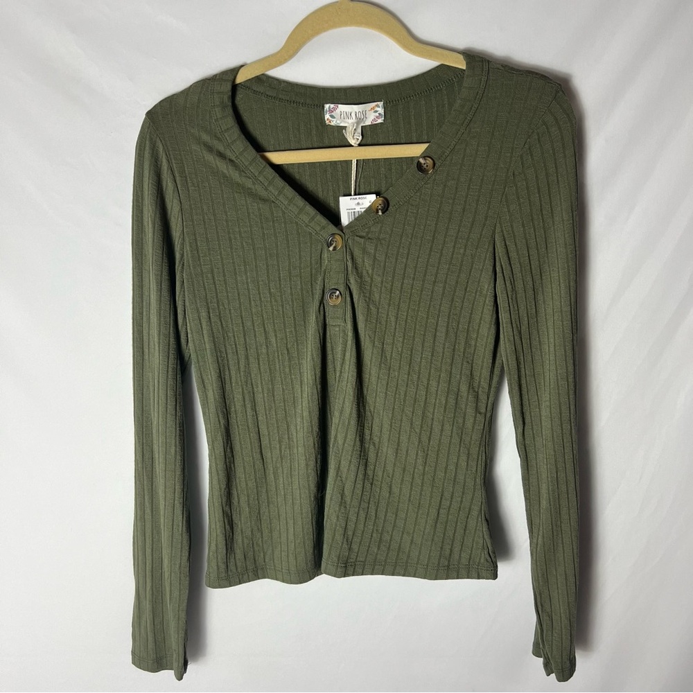 Size medium long sleeve NWT